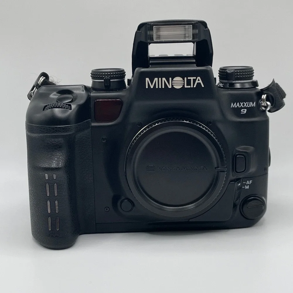 Minolta Maxxum 9 35mm SLR Film Camera w Strap and Manual Camera Only Fast Ship🔥